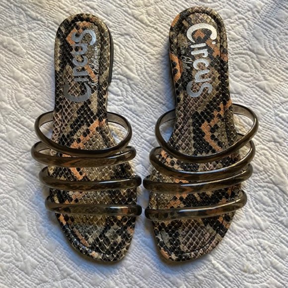 Circus by Sam Edelman Bowe Slide Sandals - Picture 3 of 4